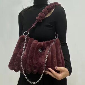 Luxurious Faux Fur Shoulder Bag with Chain CRIMSON Color
